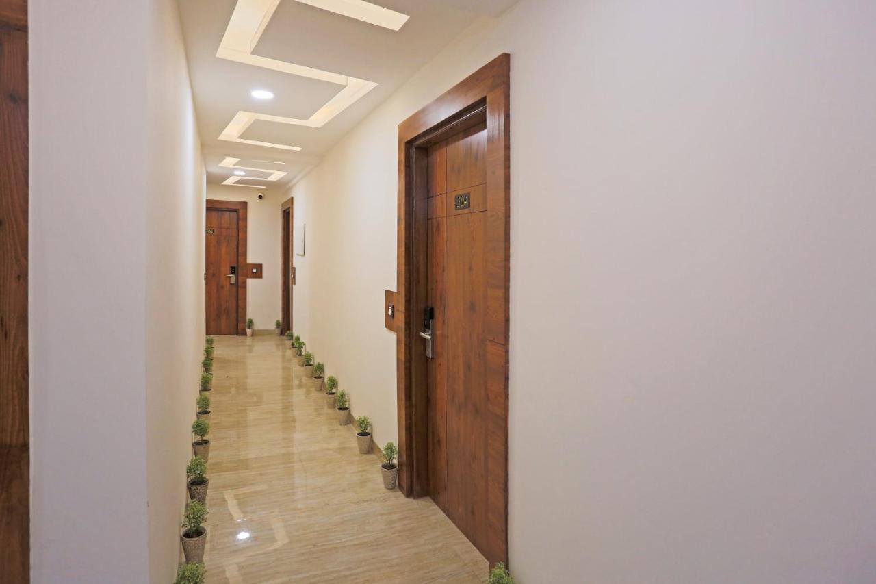 Hotel Deluxe Stay Inn - Near Delhi Airport Нью-Делі Екстер'єр фото