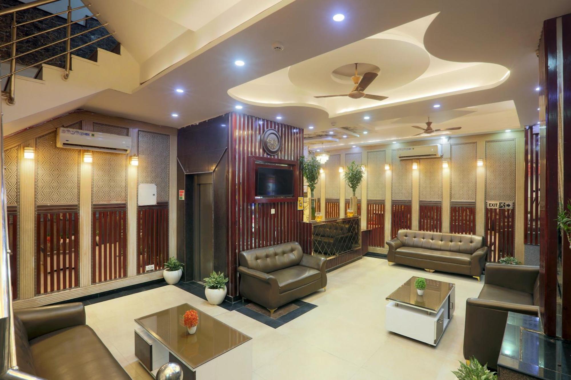 Hotel Deluxe Stay Inn - Near Delhi Airport Нью-Делі Екстер'єр фото