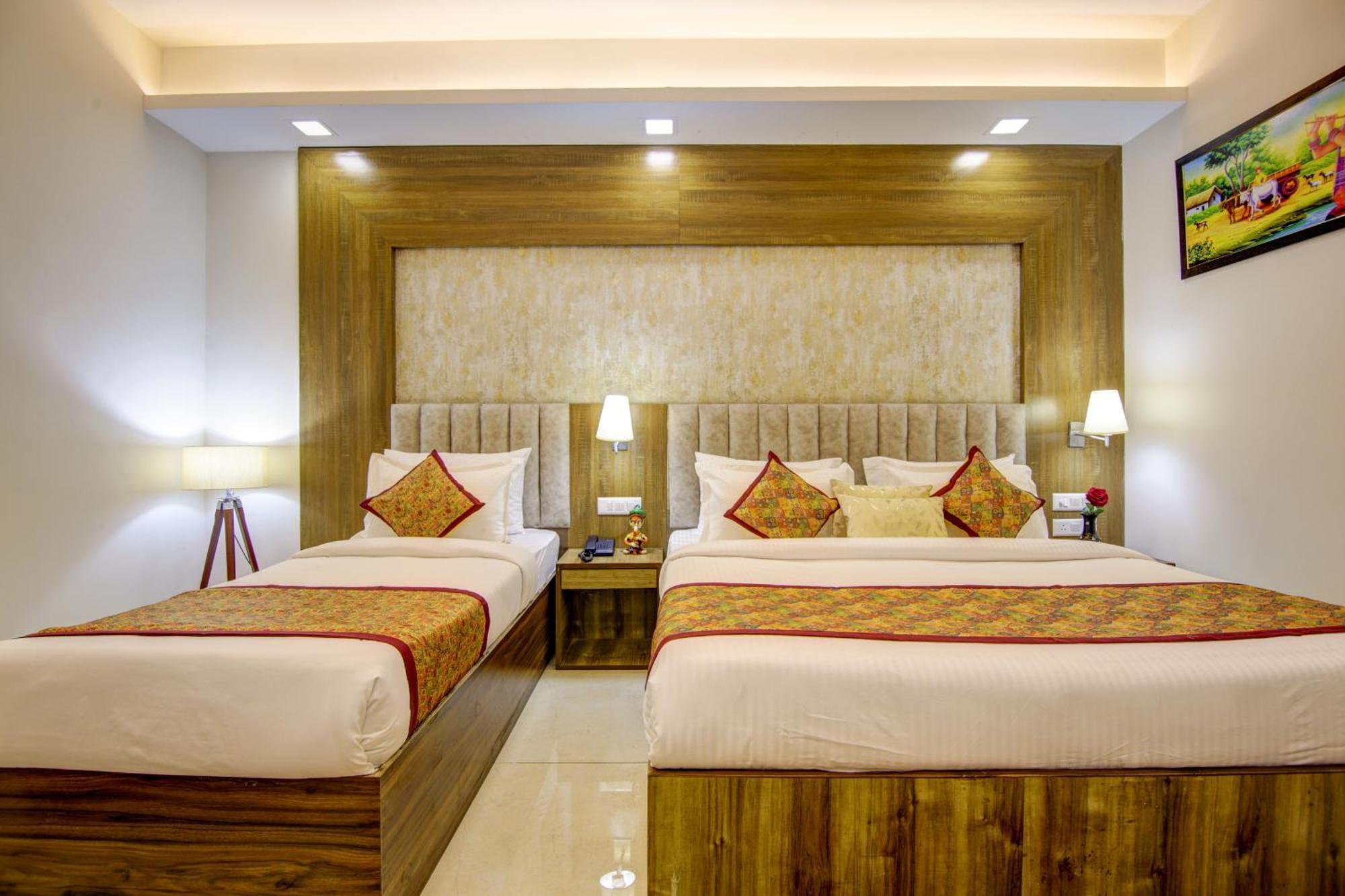 Hotel Deluxe Stay Inn - Near Delhi Airport Нью-Делі Екстер'єр фото
