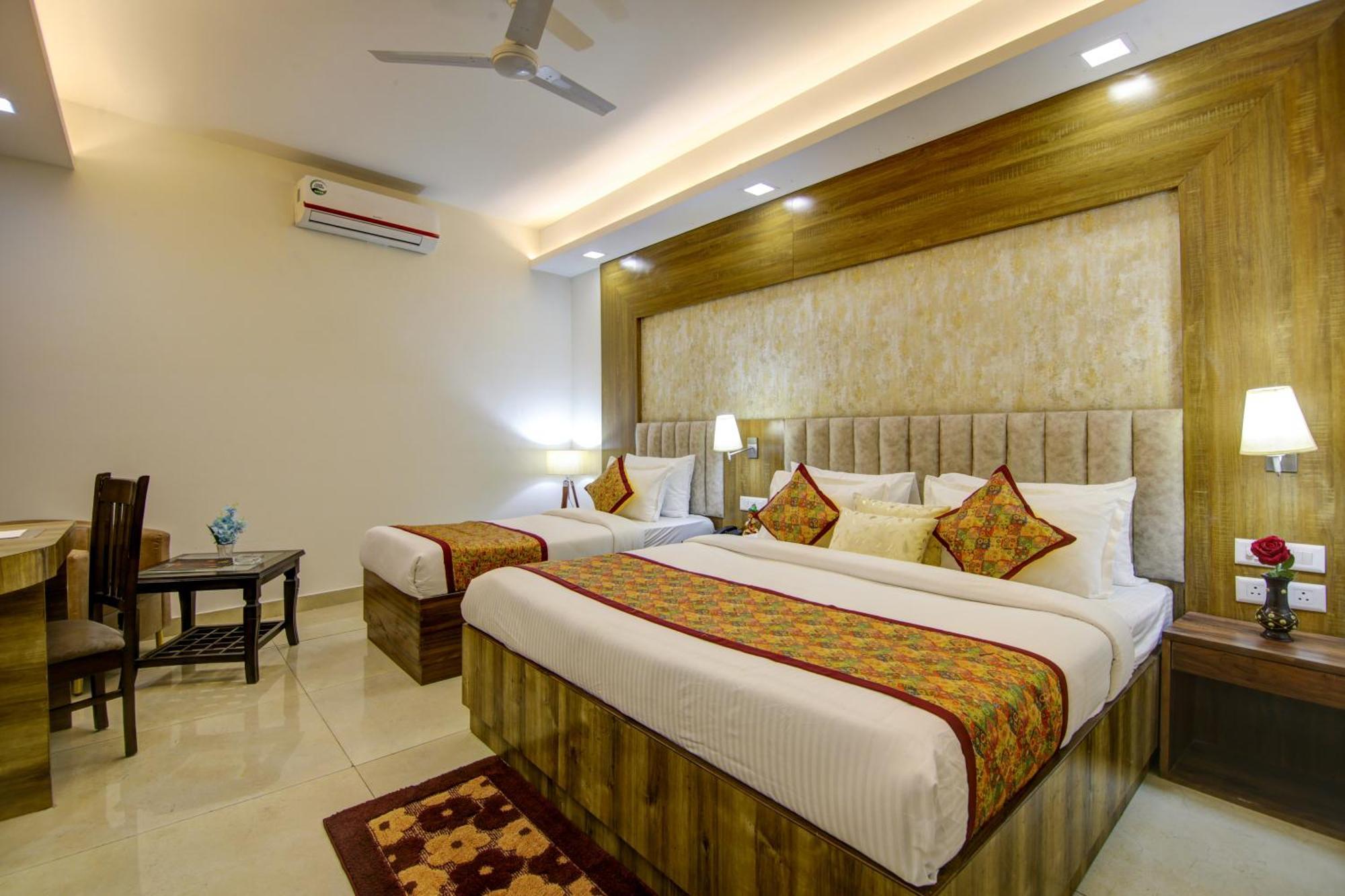 Hotel Deluxe Stay Inn - Near Delhi Airport Нью-Делі Екстер'єр фото