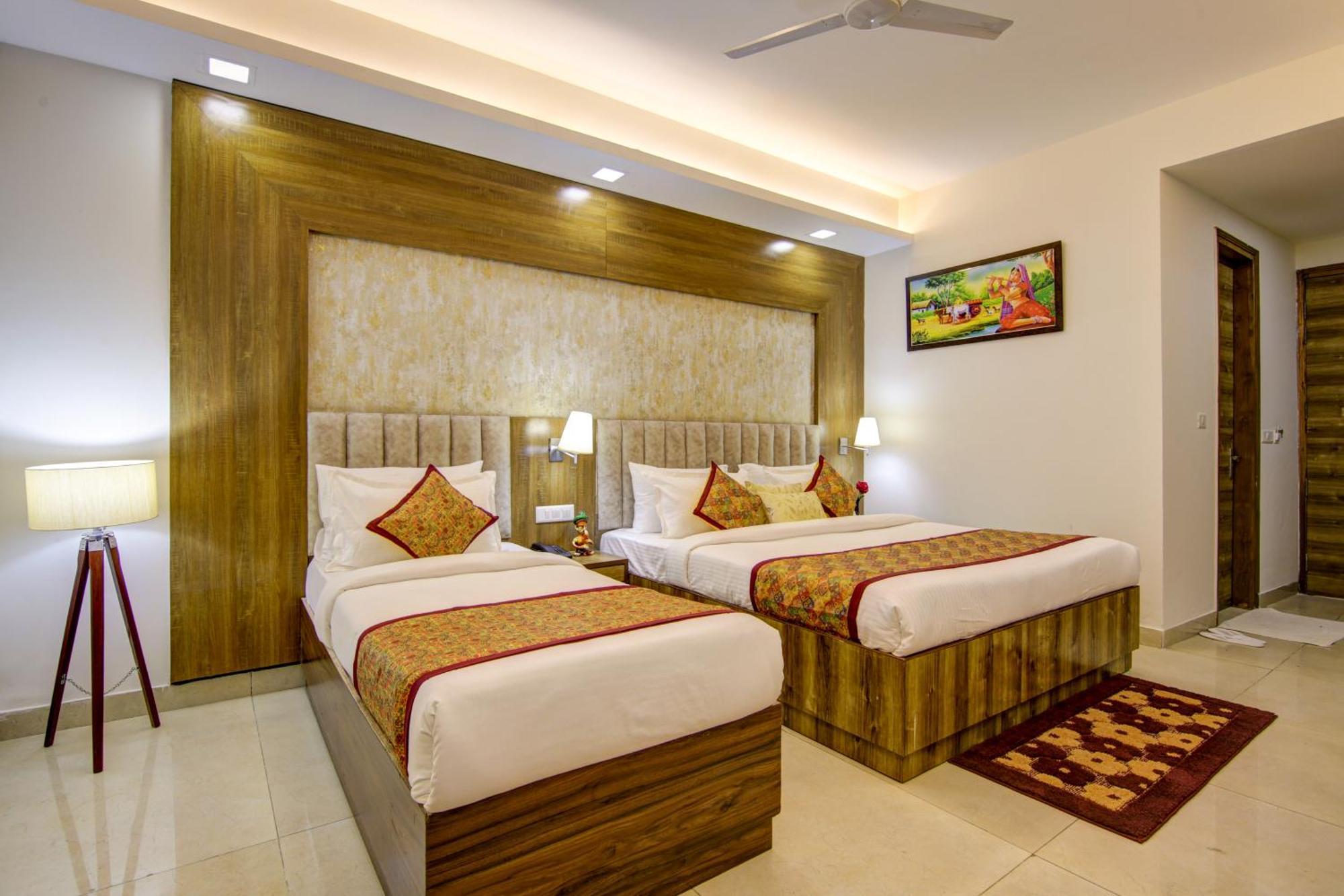 Hotel Deluxe Stay Inn - Near Delhi Airport Нью-Делі Екстер'єр фото
